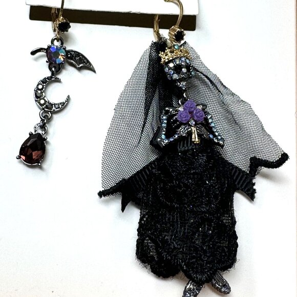 Betsey Johnson Bridal Skeleton Earrings With Moon & Bat Dangle - Picture 5 of 7